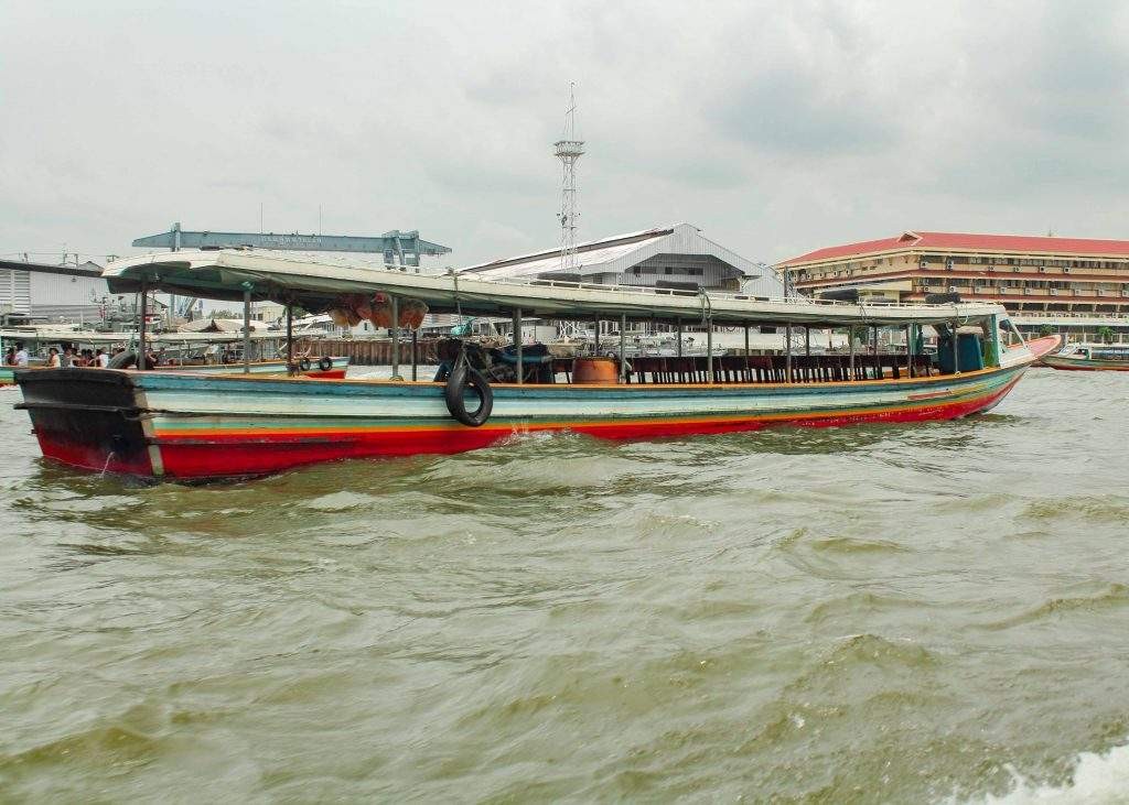 Thonburi canal long-tail boat tour in Bangkok Thailand
