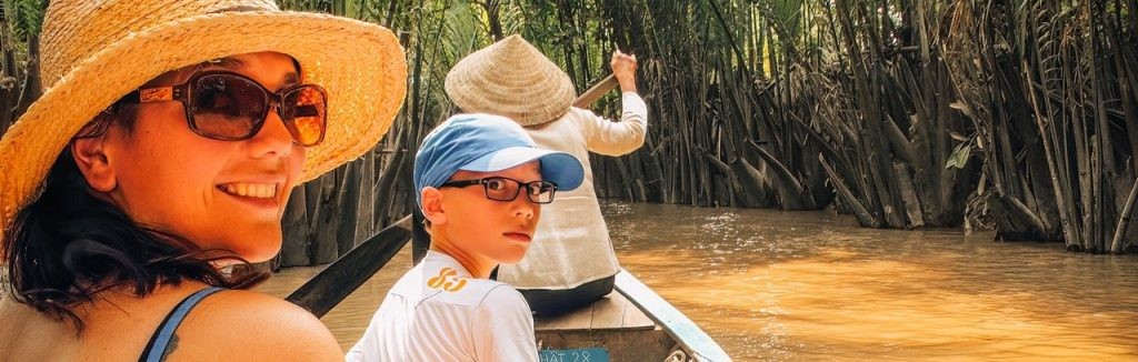 mekong delta in a boat groot